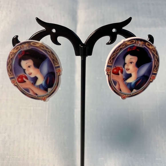 Hand Crafted Jewelry - NWT Handmade Disney Snow White Pierced Earrings!